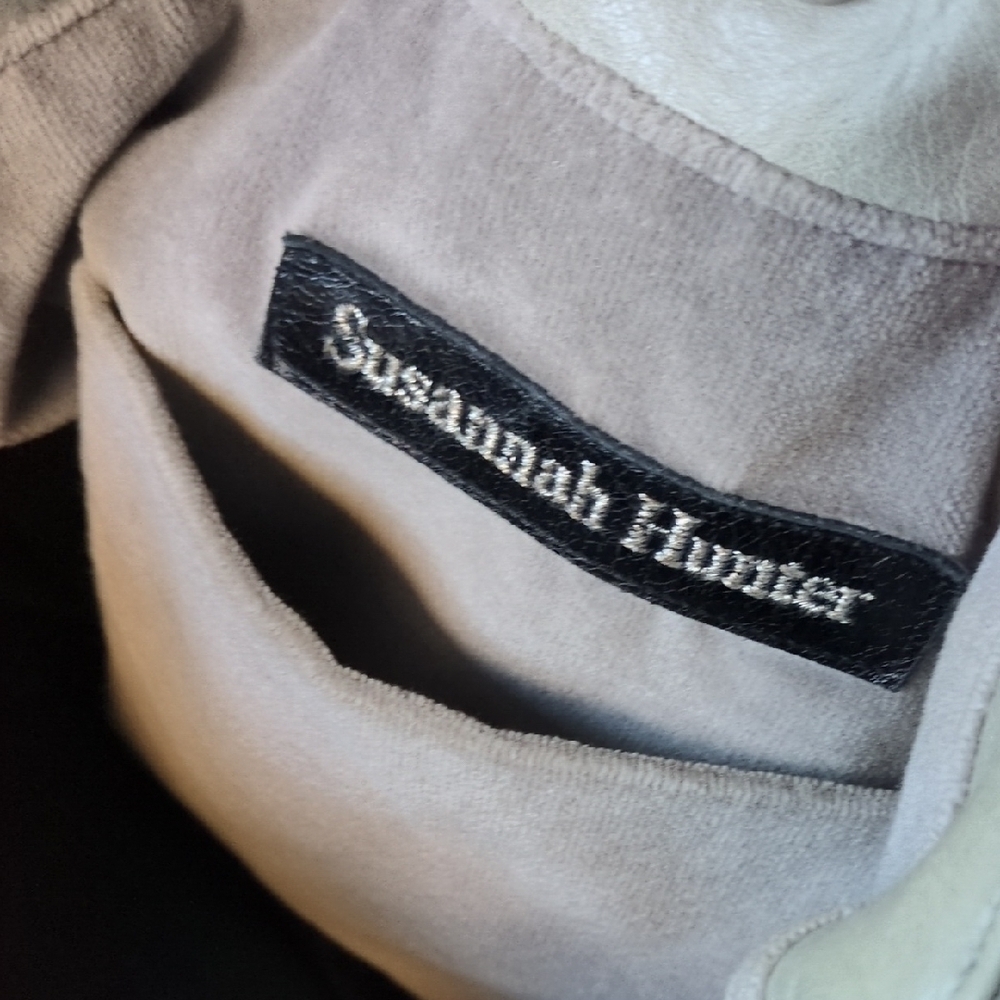 Susannah Hunter Shoulder Bag - Picture 3 of 13